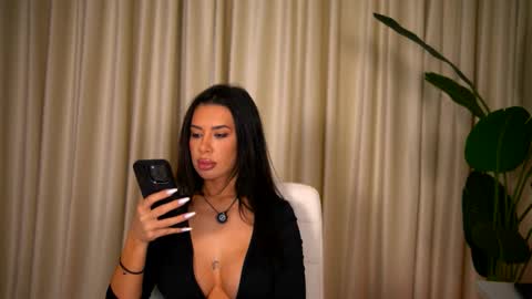 Julia online show from February 3, 2026, 5:05 am