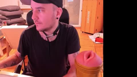 Snapshot of ohihoe92 chatting on September 14, 2025, 5:12 pm Chris online show from September 14, 2025, 5:12 pm