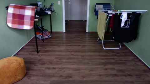 ohja87 online show from April 17, 2026, 12:19 pm