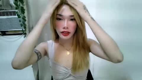 ohmyalessandraxcx online show from November 9, 2025, 8:07 pm