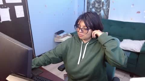 ohmysqueak online show from July 14, 2026, 12:13 am