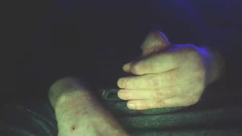 oi8uu8me online show from April 18, 2026, 12:25 am