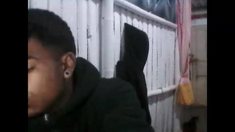 ojos_claross online show from December 15, 2025, 10:30 am