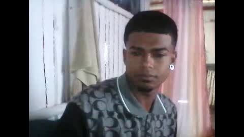 ojos_claross online show from December 22, 2025, 12:46 pm