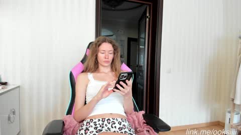 Snapshot of oksanafedorova chatting on September 19, 2025, 12:28 pm Welcome to my fans page online show from September 19, 2025, 12:28 pm