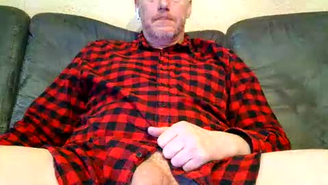 olavdelux online show from October 8, 2025, 7:39 am