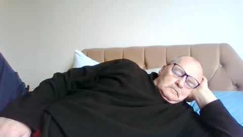 Snapshot of old_fkr chatting on December 30, 2024, 1:58 pm old_fkr online show from December 30, 2024, 1:58 pm