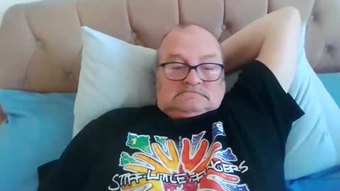 Snapshot of old_fkr chatting on January 8, 2025, 10:37 am old_fkr online show from January 8, 2025, 10:37 am