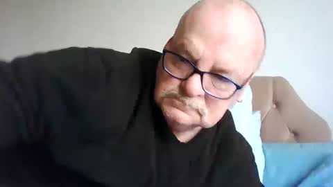 Snapshot of old_fkr chatting on January 22, 2025, 9:46 am old_fkr online show from January 22, 2025, 9:46 am