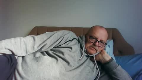 Snapshot of old_fkr chatting on January 29, 2025, 2:00 pm old_fkr online show from January 29, 2025, 2:00 pm