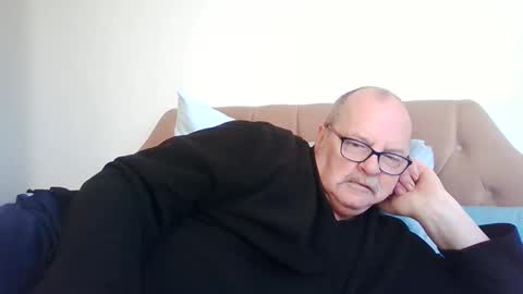 Snapshot of old_fkr chatting on February 6, 2025, 9:53 am old_fkr online show from February 6, 2025, 9:53 am