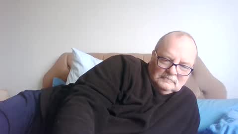 Snapshot of old_fkr chatting on February 16, 2025, 10:21 am old_fkr online show from February 16, 2025, 10:21 am