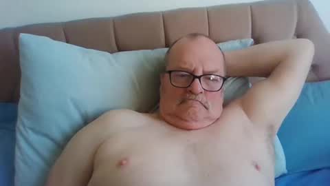 Snapshot of old_fkr chatting on February 24, 2025, 9:32 am old_fkr online show from February 24, 2025, 9:32 am