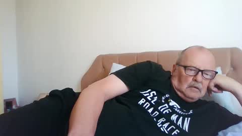 Snapshot of old_fkr chatting on October 5, 2025, 9:18 am old_fkr online show from October 5, 2025, 9:18 am