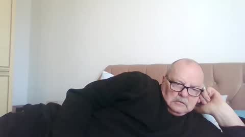 Snapshot of old_fkr chatting on March 3, 2026, 10:10 am old_fkr online show from March 3, 2026, 10:10 am