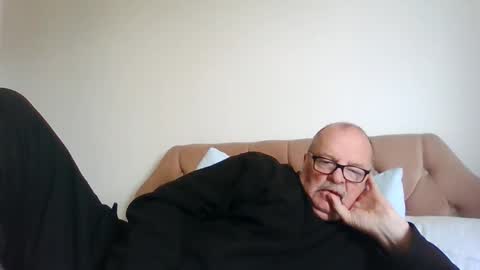 old_fkrr_ online show from October 10, 2025, 10:47 am