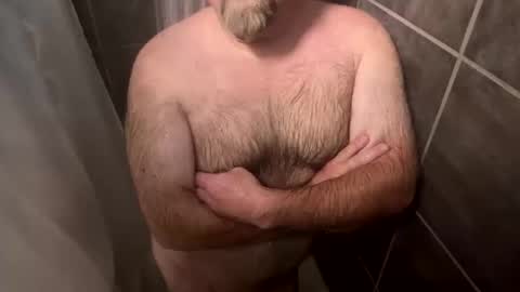 Snapshot of oldbones2 chatting on October 13, 2025, 12:43 am oldbones2 online show from October 13, 2025, 12:43 am