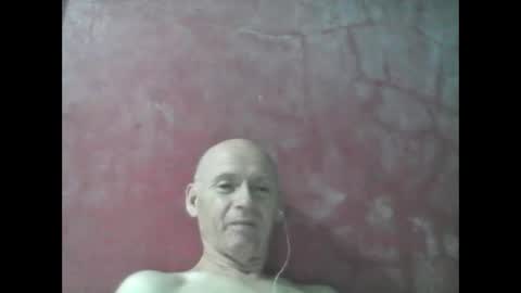 oldbuthorny62 online show from May 18, 2026, 12:11 pm