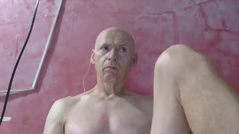 oldbuthorny62 online show from May 19, 2026, 4:19 am