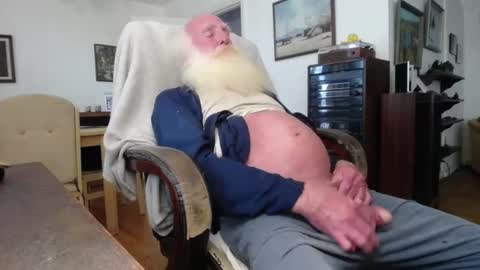 Snapshot of oldfucker9 chatting on October 11, 2025, 12:32 am oldfucker9 online show from October 11, 2025, 12:32 am