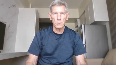 Snapshot of oldgeorge chatting on November 24, 2025, 6:35 am George online show from November 24, 2025, 6:35 am