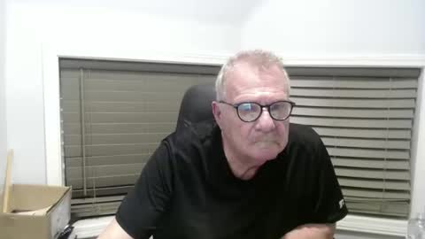 oldguybigd online show from October 12, 2025, 3:27 am