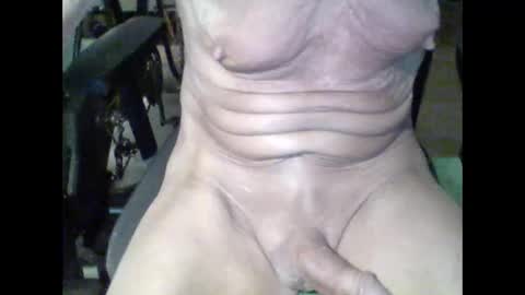Snapshot of oldhorny64 chatting on February 15, 2025, 10:31 pm oldhorny64 online show from February 15, 2025, 10:31 pm