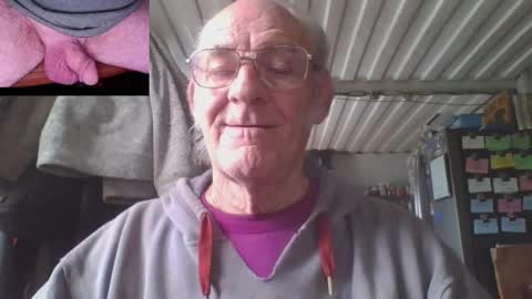 oldman1154565 online show from June 6, 2026, 4:12 pm
