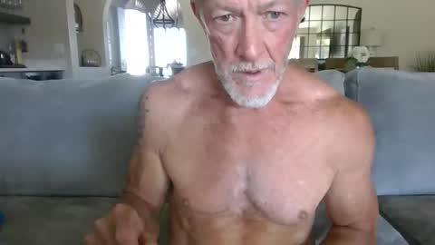 oldmanmeataz online show from June 10, 2026, 11:24 pm