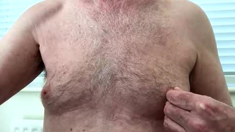 Snapshot of oldrowley chatting on October 16, 2025, 11:44 am Mike online show from October 16, 2025, 11:44 am