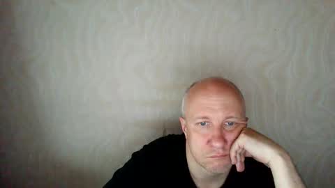 figaro online show from May 17, 2026, 6:44 am