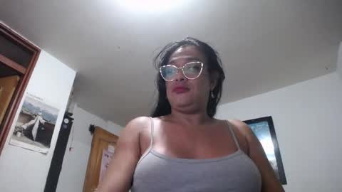 Olenka online show from April 10, 2026, 6:07 am