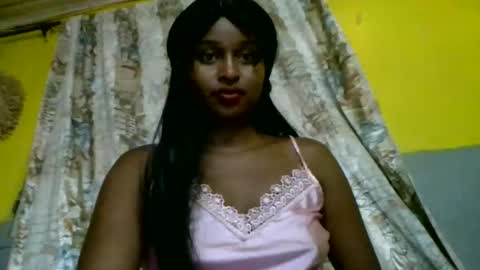 olinah610 online show from February 19, 2026, 8:16 pm