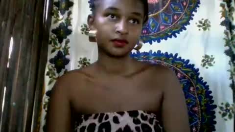 olinah610 online show from April 18, 2026, 7:01 am