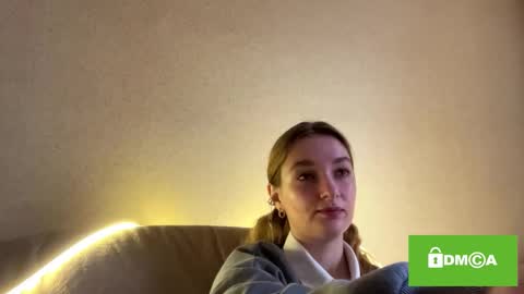 Olivia here online show from September 29, 2025, 9:25 am