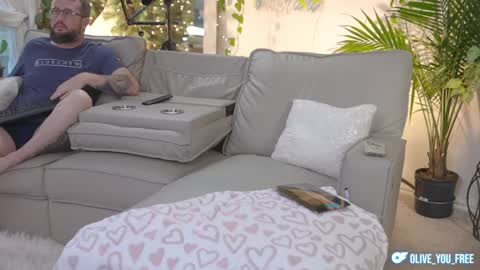 Olive online show from February 20, 2025, 12:08 am