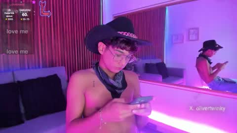 oliver20__ online show from March 26, 2026, 4:29 am