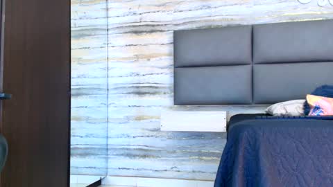 Oliver  online show from January 17, 2026, 11:52 pm