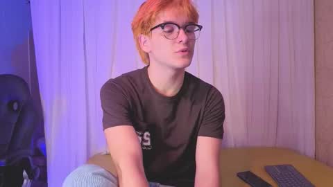 Snapshot of oliver_big19 chatting on September 9, 2025, 11:32 am oliver_big19 online show from September 9, 2025, 11:32 am