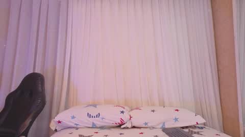 Snapshot of oliver_big19 chatting on September 13, 2025, 11:32 am oliver_big19 online show from September 13, 2025, 11:32 am