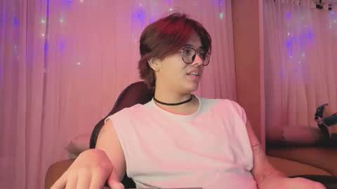 Snapshot of oliver_big19 chatting on September 22, 2025, 1:02 pm oliver_big19 online show from September 22, 2025, 1:02 pm