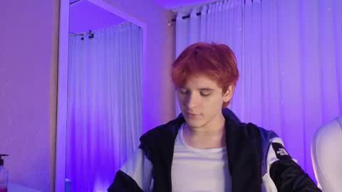 Snapshot of oliver_big19 chatting on October 3, 2025, 12:46 pm oliver_big19 online show from October 3, 2025, 12:46 pm