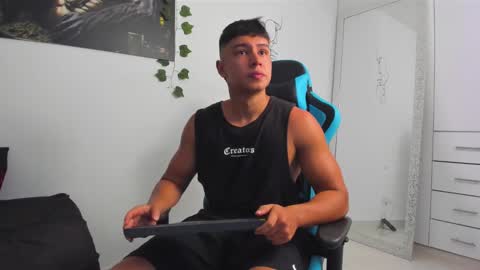 Oliver bray online show from February 18, 2025, 12:48 am