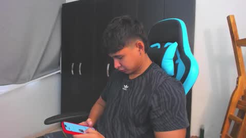 Oliver bray online show from December 4, 2025, 5:10 pm