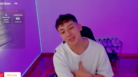 Snapshot of oliver_kyy chatting on September 24, 2025, 6:33 pm oliveeer online show from September 24, 2025, 6:33 pm