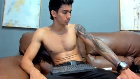 Oliver bennet online show from December 10, 2024, 1:00 am