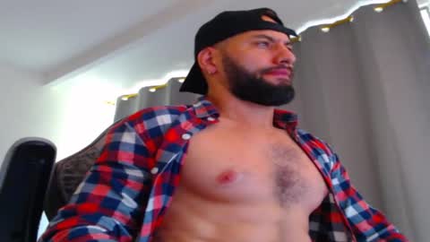 oliver online show from November 7, 2025, 4:29 pm