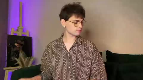 Snapshot of oliverlawrence chatting on July 5, 2026, 6:26 pm oliverlawrence online show from July 5, 2026, 6:26 pm