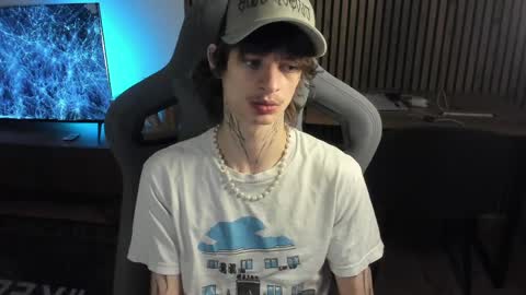 oliverrgroove online show from April 6, 2026, 7:26 pm