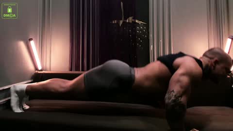 Snapshot of oliversport chatting on December 18, 2024, 3:44 pm OliverSport online show from December 18, 2024, 3:44 pm